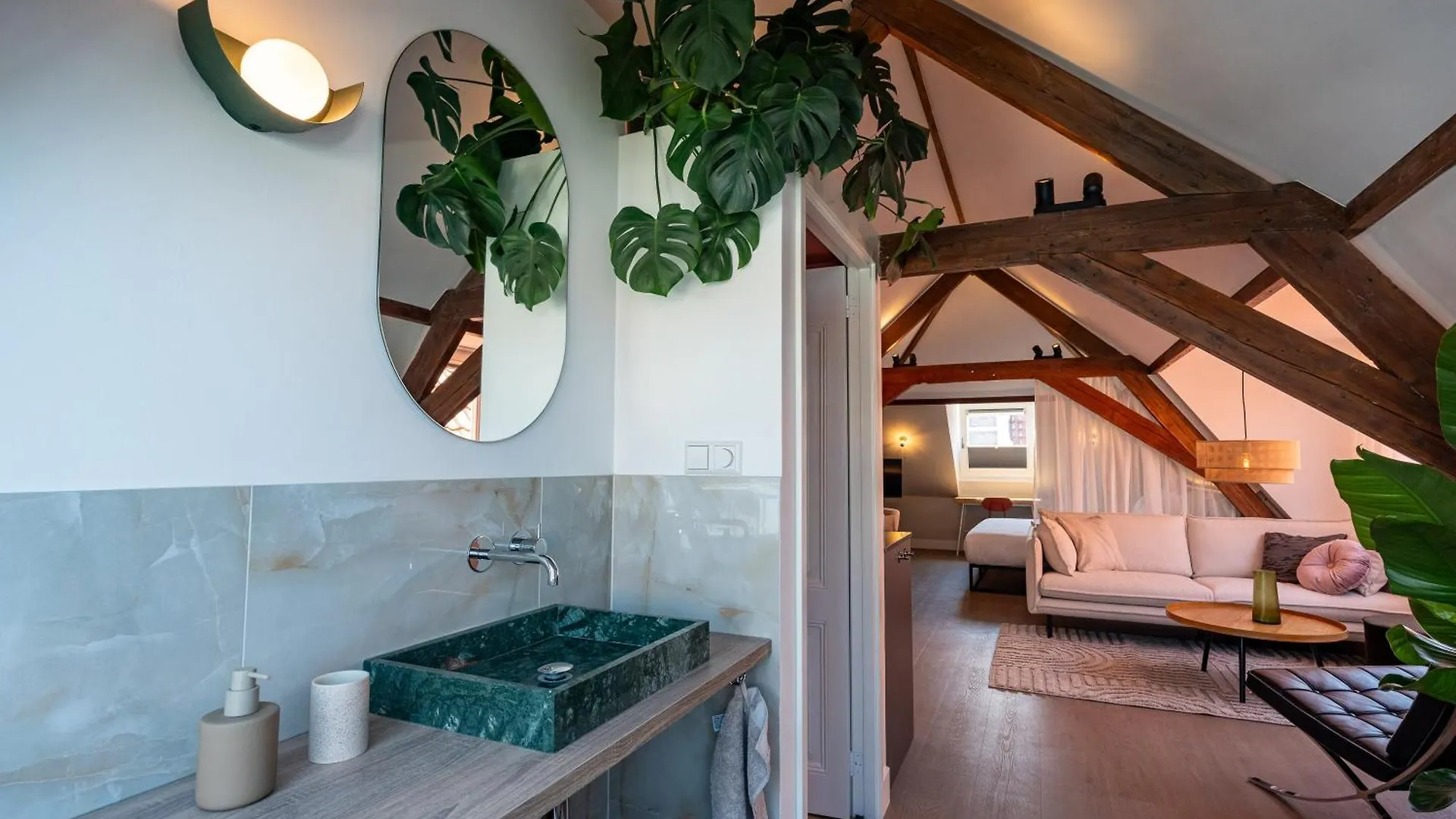 Stylish Loft Den Haag - The King Swiete - Between City Center & The Beach - B&B The Swiete هولندا