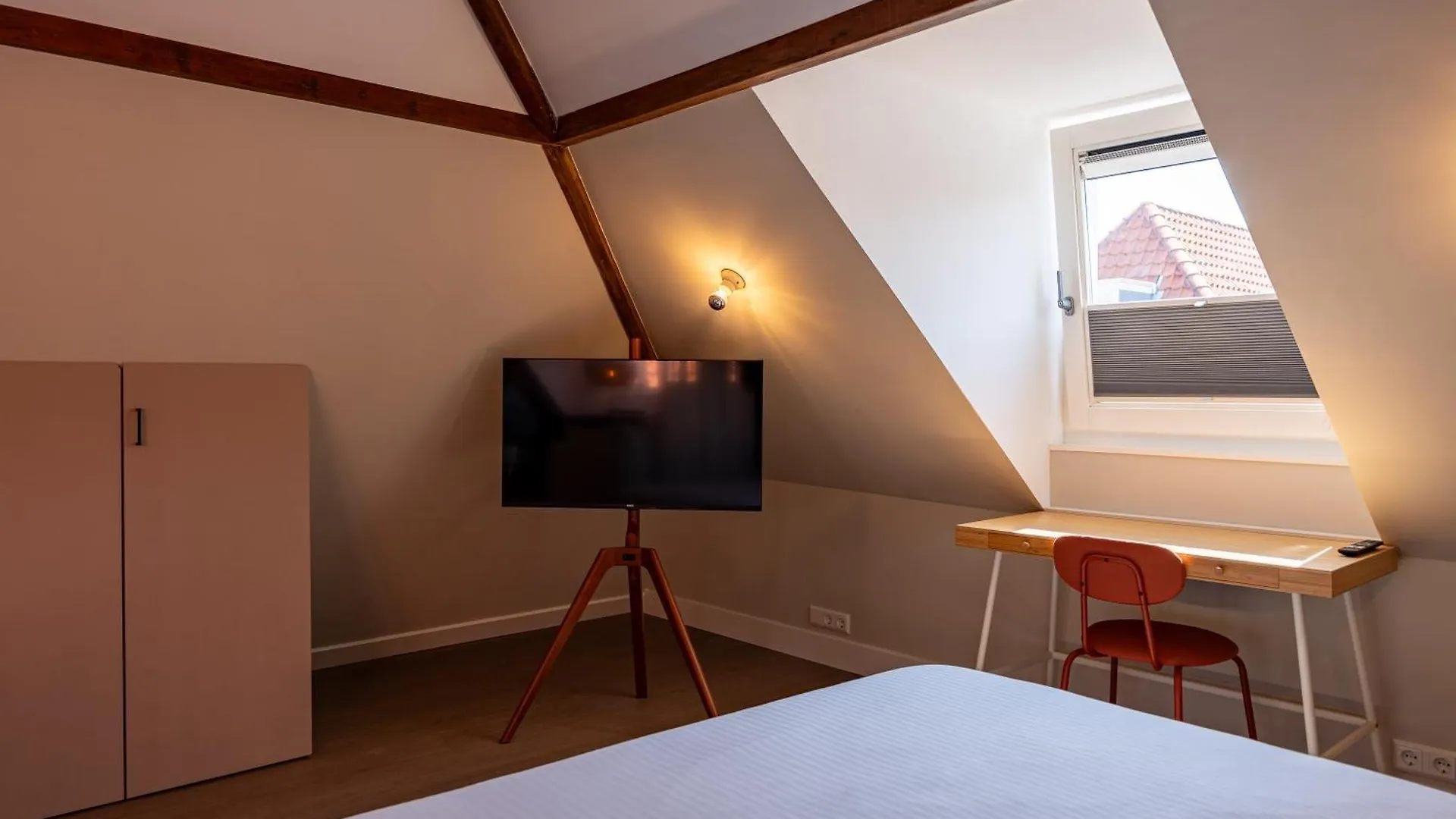 شقة Stylish Loft Den Haag - The King Swiete - Between City Center & The Beach - B&B The Swiete